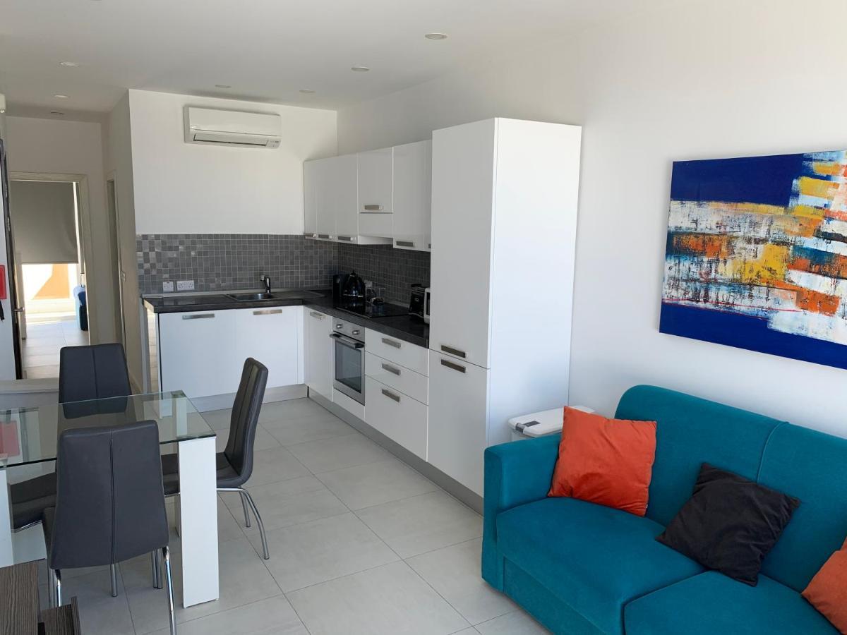 Apartamento Sea View Penthouse Mellieha Bay Exterior foto