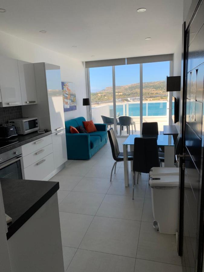 Apartamento Sea View Penthouse Mellieha Bay Exterior foto