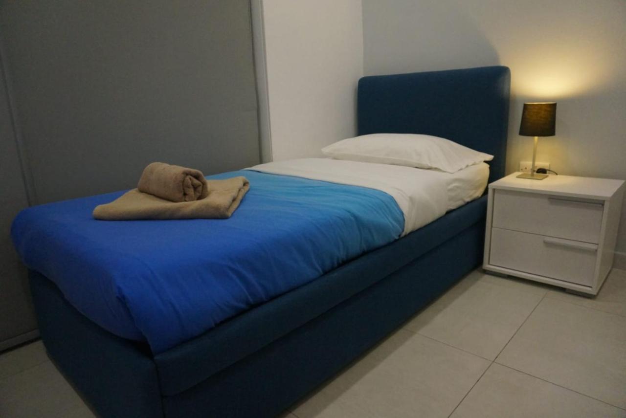 Apartamento Sea View Penthouse Mellieha Bay Exterior foto