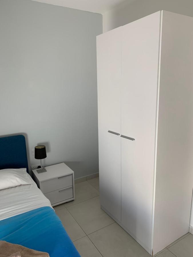 Apartamento Sea View Penthouse Mellieha Bay Exterior foto